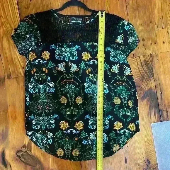 Twine & String floral black and orange short sleeve blouse shirt top size small - Picture 9 of 10